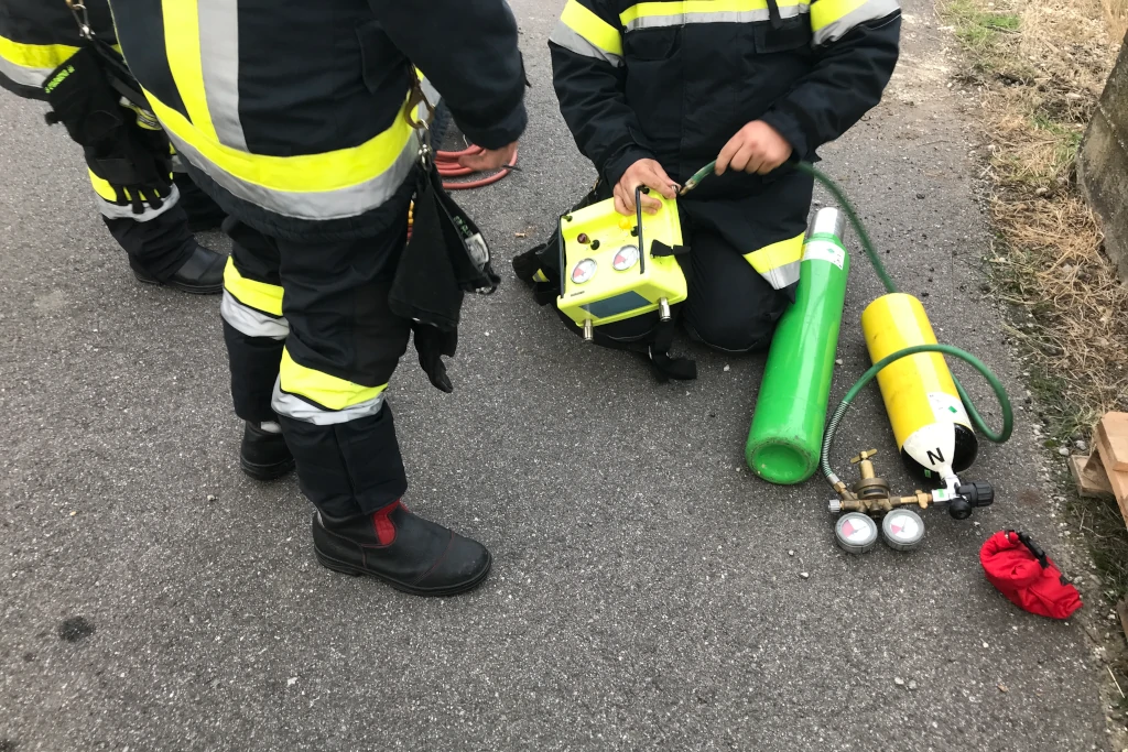 Freiwillige Feuerwehr Nellingen - Hebekissen